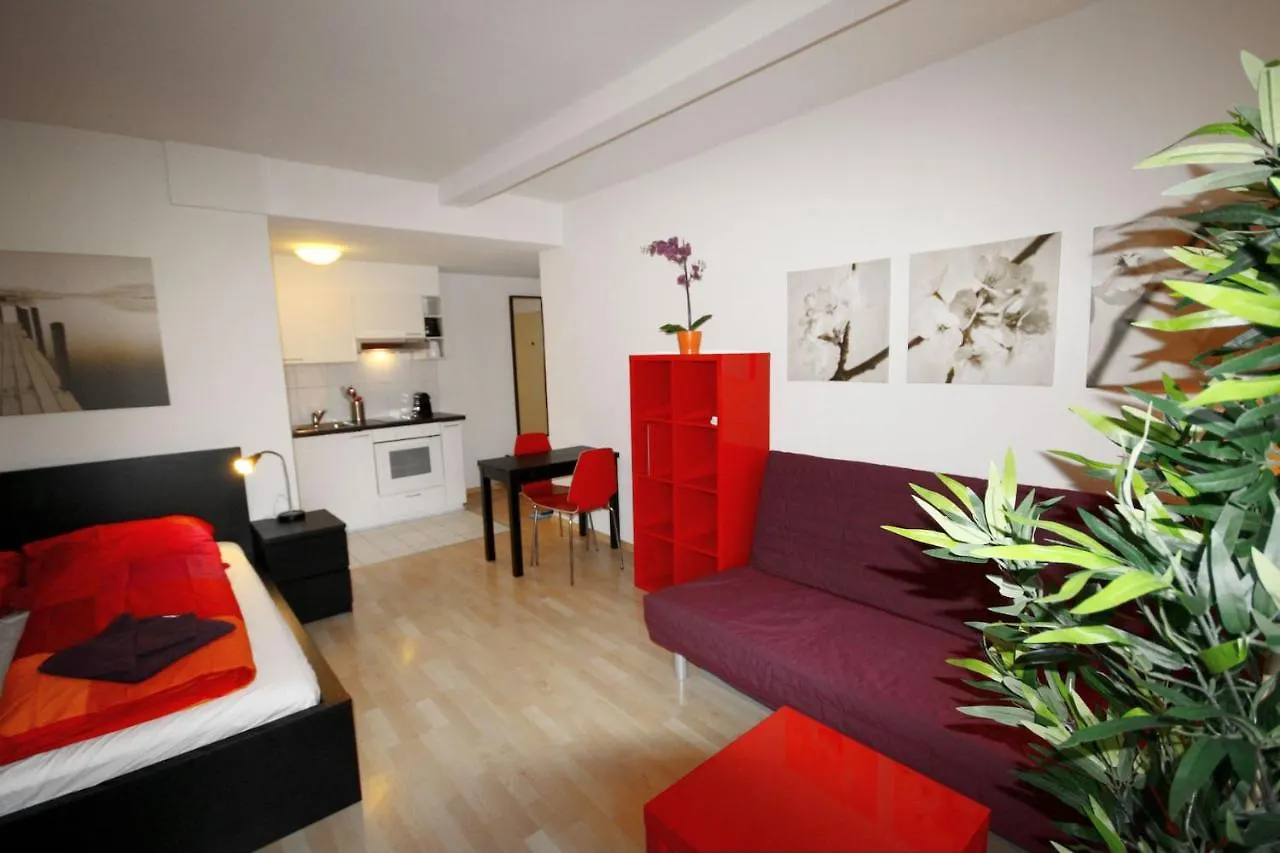 Hitrental Stauffacher Apartments Zurigo