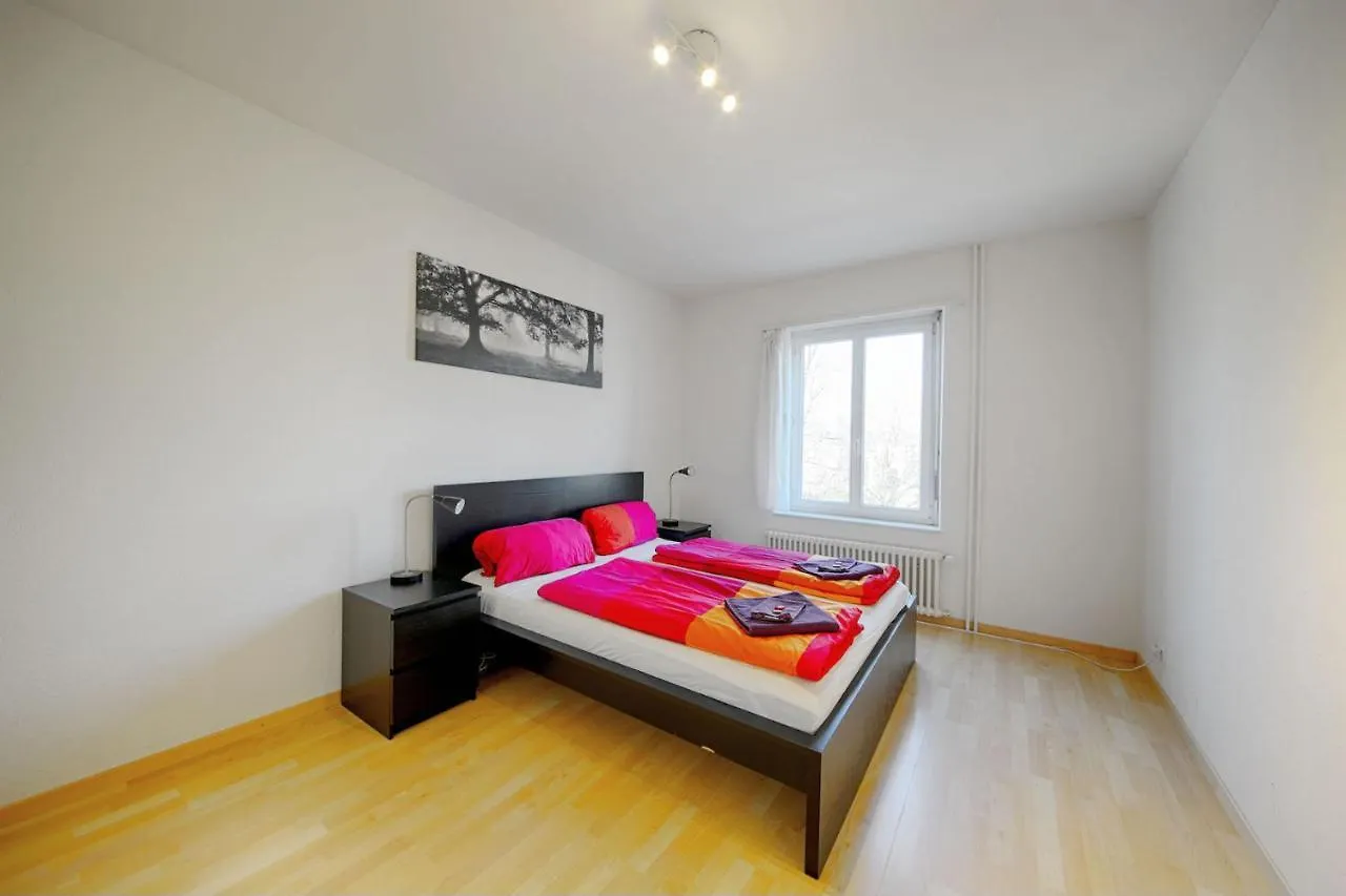 Hitrental Stauffacher Apartments Zürich