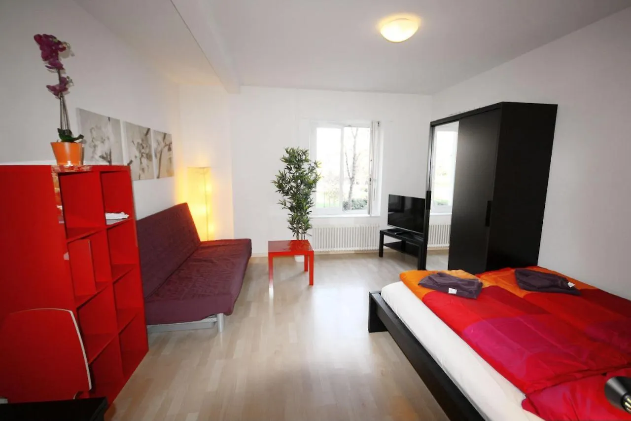 Hitrental Stauffacher Apartments Zürich